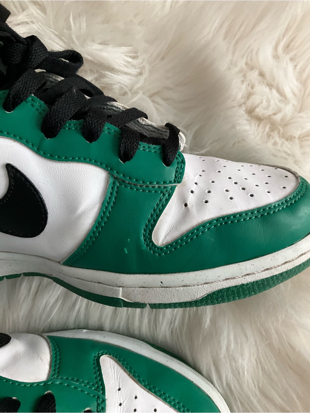 Nike Dunk High "Celtics Sneakers - Picture 7 of 10